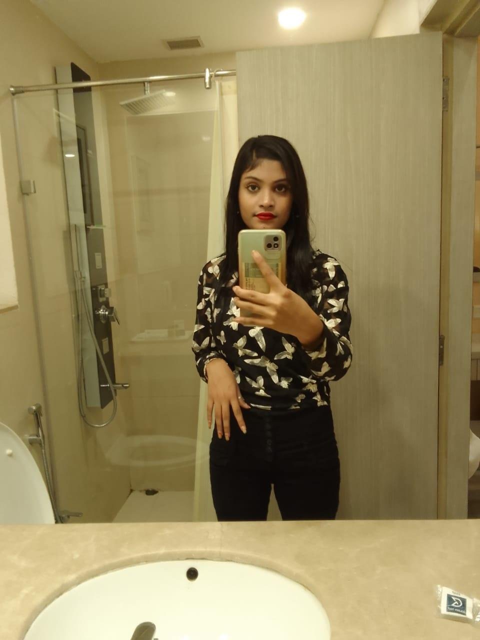  call girl in New Friends Colony