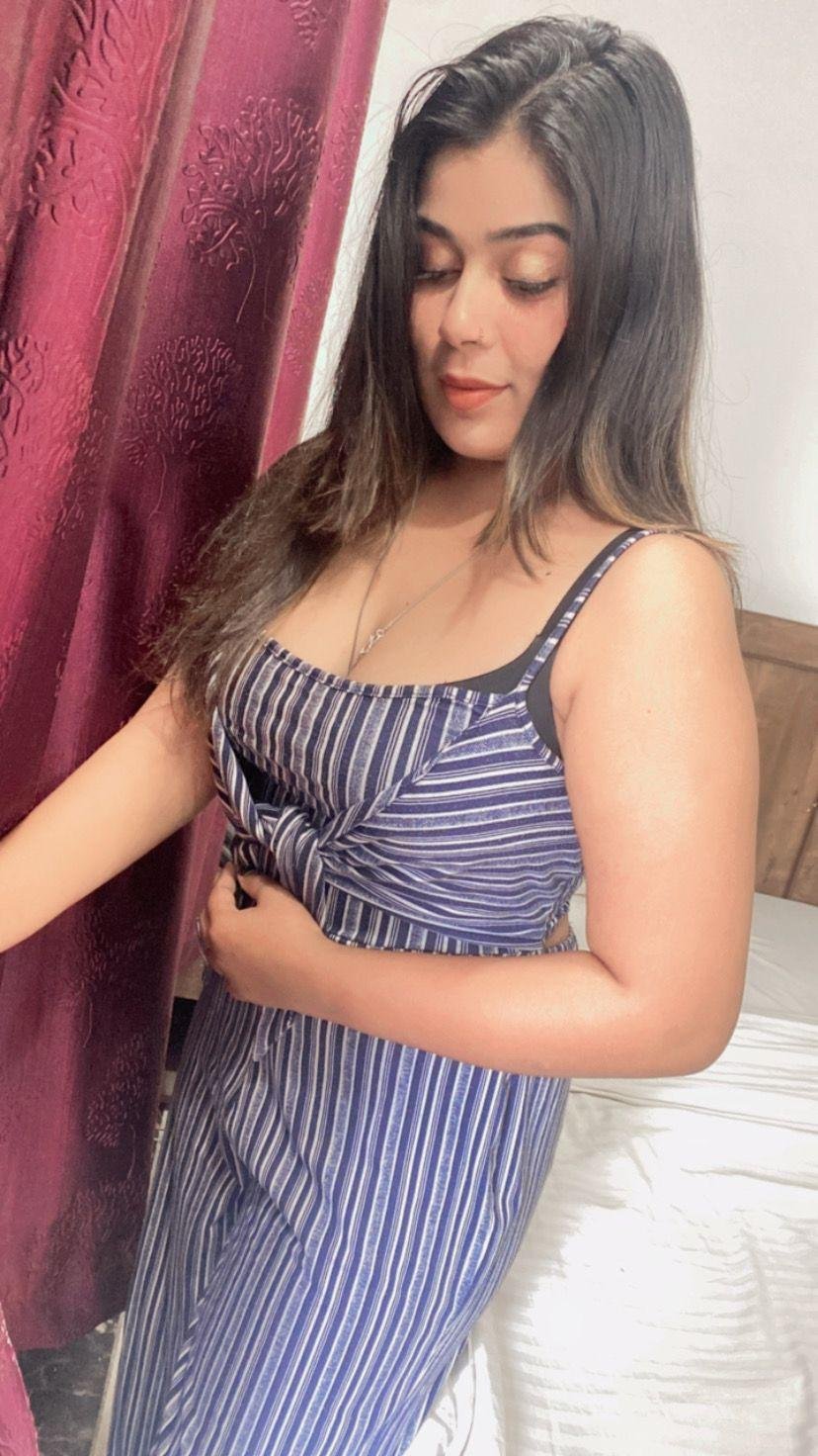  call girls service in New Friends Colony